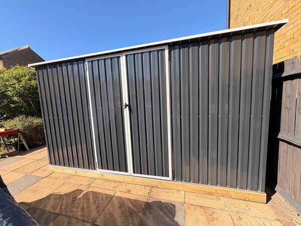 Metal shed build